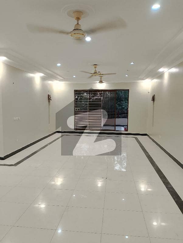 ڈی ایچ اے فیز 6 ڈی ایچ اے ڈیفینس,کراچی میں 8 کمروں کا 1 کنال مکان 8.0 لاکھ میں کرایہ پر دستیاب ہے۔ ڈی ایچ اے فیز 6 ڈی ایچ اے ڈیفینس,کراچی میں 8 کمروں کا 1 کنال مکان 8.0 لاکھ میں کرایہ پر دستیاب ہے۔