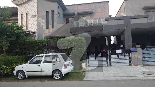 ڈیوائن گارڈنز لاہور میں 3 کمروں کا 8 مرلہ مکان 1.05 لاکھ میں کرایہ پر دستیاب ہے۔