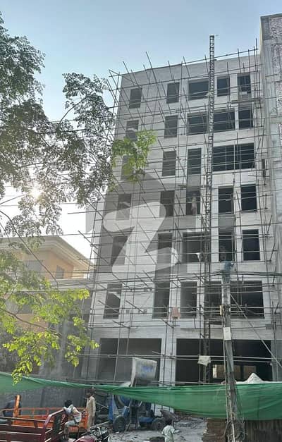 1 KANAL COMMERCIAL PAID BUILDING G PLUS 6 FLOOR NEAR CANAL FOR RENT