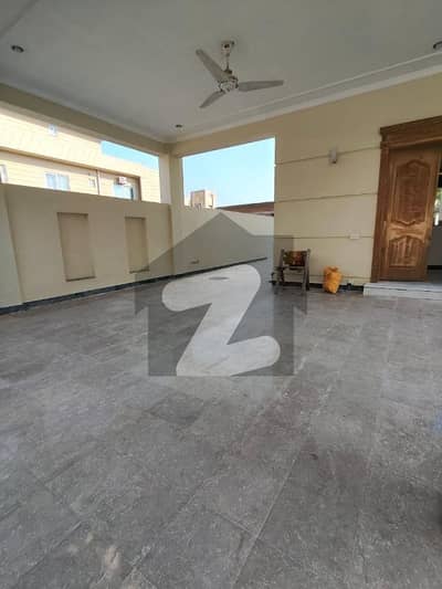 600 Square Feet House For Grabs In E-11 600 Square Feet House For Grabs In E-11