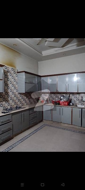 Upper Portion Sized 7 Marla Available In Canal Road