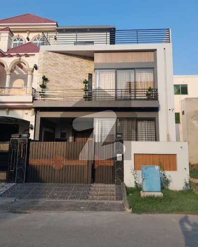 5 Marla Modern Villa Available For Sale At Prime location and Reasonable Price In Block DD Citi Housing Gujranwala