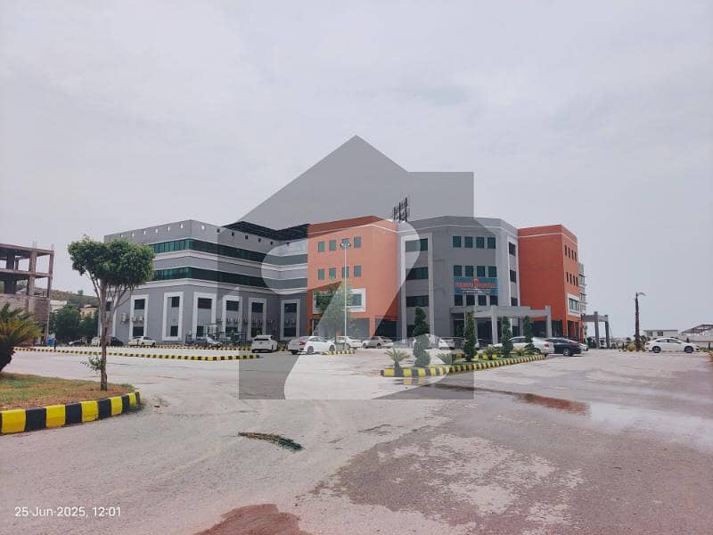 C1, 10 Marla, Street 16