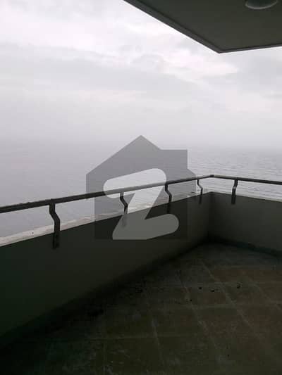 3-Beds Apartment Available For Rent