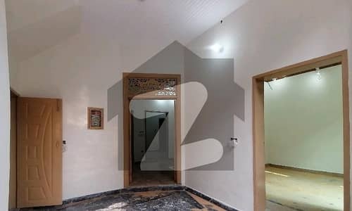 سبزہ زار سکیم لاہور میں 5 کمروں کا 5 مرلہ مکان 2.3 کروڑ میں برائے فروخت۔ سبزہ زار سکیم لاہور میں 5 کمروں کا 5 مرلہ مکان 2.3 کروڑ میں برائے فروخت۔