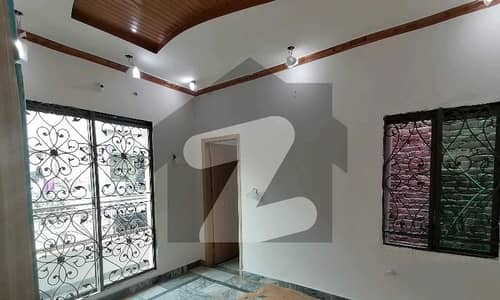 سبزہ زار سکیم لاہور میں 5 کمروں کا 5 مرلہ مکان 2.2 کروڑ میں برائے فروخت۔ سبزہ زار سکیم لاہور میں 5 کمروں کا 5 مرلہ مکان 2.2 کروڑ میں برائے فروخت۔