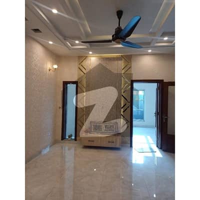 ایڈن آچرڈ فیصل آباد میں 3 کمروں کا 5 مرلہ مکان 2.2 کروڑ میں برائے فروخت۔