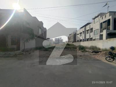 ڈی ایچ اے فیز 7 ایکسٹینشن ڈی ایچ اے ڈیفینس,کراچی میں 1 کنال رہائشی پلاٹ 6.3 کروڑ میں برائے فروخت۔ ڈی ایچ اے فیز 7 ایکسٹینشن ڈی ایچ اے ڈیفینس,کراچی میں 1 کنال رہائشی پلاٹ 6.3 کروڑ میں برائے فروخت۔