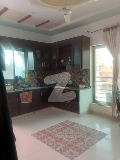 A Centrally Located 3 Marla Upper Portion In Lasani Garden
