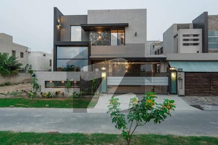 ڈی ایچ اے فیز 7 ڈیفنس (ڈی ایچ اے),لاہور میں 4 کمروں کا 10 مرلہ مکان 4.65 کروڑ میں برائے فروخت۔