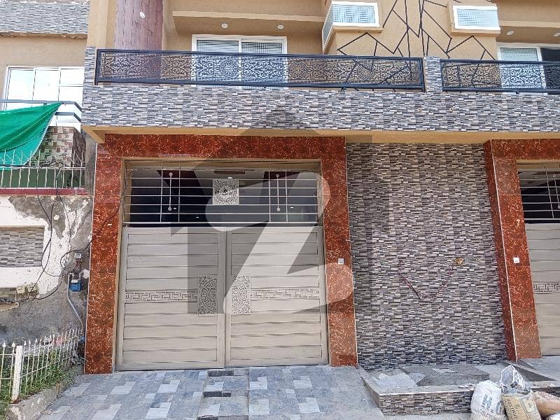 A House Of 4 Marla In Green Town