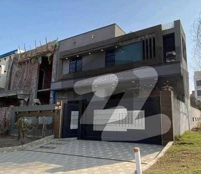 سٹی ہاؤسنگ سوسائٹی گوجرانوالہ میں 6 کمروں کا 10 مرلہ مکان 3.5 کروڑ میں برائے فروخت۔ سٹی ہاؤسنگ سوسائٹی گوجرانوالہ میں 6 کمروں کا 10 مرلہ مکان 3.5 کروڑ میں برائے فروخت۔