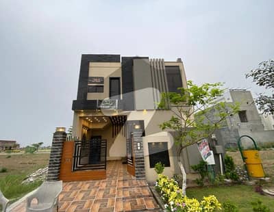 Ideally Located On Excellent Location House For Sale In Royal Palm City Available Ideally Located On Excellent Location House For Sale In Royal Palm City Available