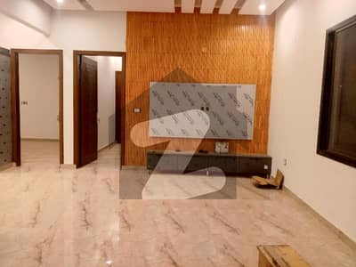 گلشنِ اقبال ٹاؤن کراچی میں 10 مرلہ مکان 11.0 کروڑ میں برائے فروخت۔