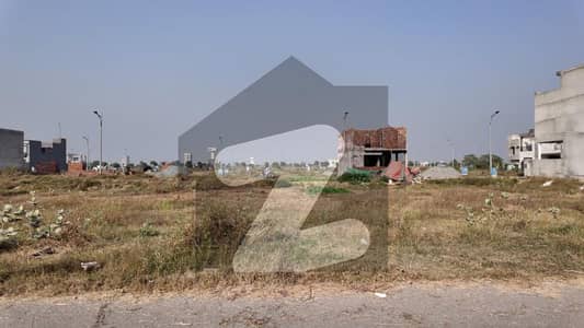 ڈی ایچ اے فیز 8 - بلاک زیڈ 6 ڈی ایچ اے فیز 8,ڈیفنس (ڈی ایچ اے),لاہور میں 5 مرلہ رہائشی پلاٹ 80.0 لاکھ میں برائے فروخت۔ ڈی ایچ اے فیز 8 - بلاک زیڈ 6 ڈی ایچ اے فیز 8,ڈیفنس (ڈی ایچ اے),لاہور میں 5 مرلہ رہائشی پلاٹ 80.0 لاکھ میں برائے فروخت۔