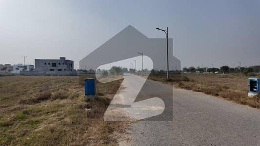 ڈی ایچ اے فیز 8 - بلاک زیڈ 6 ڈی ایچ اے فیز 8,ڈیفنس (ڈی ایچ اے),لاہور میں 1 کنال رہائشی پلاٹ 2.15 کروڑ میں برائے فروخت۔ ڈی ایچ اے فیز 8 - بلاک زیڈ 6 ڈی ایچ اے فیز 8,ڈیفنس (ڈی ایچ اے),لاہور میں 1 کنال رہائشی پلاٹ 2.15 کروڑ میں برائے فروخت۔