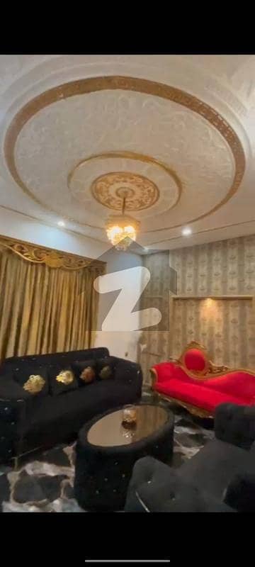 پیرس روڈ سیالکوٹ میں 6 کمروں کا 17 مرلہ مکان 13.6 کروڑ میں برائے فروخت۔