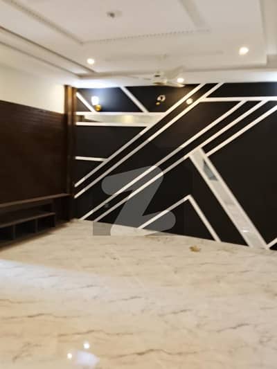 ایل ڈی اے ایوینیو ۔ بلاک ایم ایل ڈی اے ایوینیو,لاہور میں 2 کمروں کا 10 مرلہ بالائی پورشن 47.0 ہزار میں کرایہ پر دستیاب ہے۔