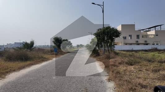 ڈی ایچ اے فیز 8 - بلاک زیڈ 6 ڈی ایچ اے فیز 8,ڈیفنس (ڈی ایچ اے),لاہور میں 1 کنال رہائشی پلاٹ 2.05 کروڑ میں برائے فروخت۔ ڈی ایچ اے فیز 8 - بلاک زیڈ 6 ڈی ایچ اے فیز 8,ڈیفنس (ڈی ایچ اے),لاہور میں 1 کنال رہائشی پلاٹ 2.05 کروڑ میں برائے فروخت۔