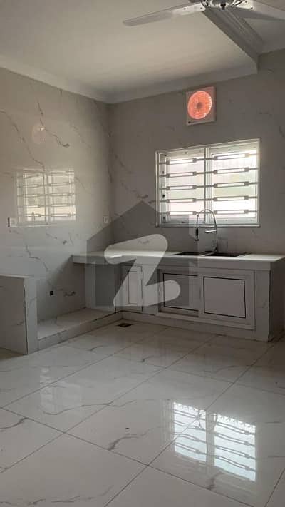 ڈی ایچ اے فیز 5 - سیکٹر بی ڈی ایچ اے ڈیفینس فیز 5,ڈی ایچ اے ڈیفینس,اسلام آباد میں 6 کمروں کا 1 کنال مکان 2.6 لاکھ میں کرایہ پر دستیاب ہے۔ ڈی ایچ اے فیز 5 - سیکٹر بی ڈی ایچ اے ڈیفینس فیز 5,ڈی ایچ اے ڈیفینس,اسلام آباد میں 6 کمروں کا 1 کنال مکان 2.6 لاکھ میں کرایہ پر دستیاب ہے۔