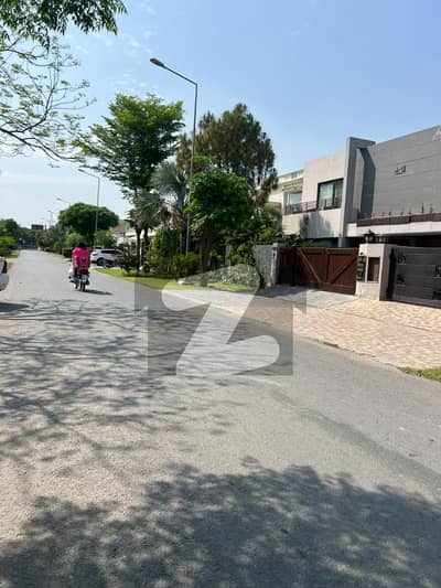 ڈی ایچ اے فیز 8 - بلاک وائے فیز 8,ڈیفنس (ڈی ایچ اے),لاہور میں 2 کنال رہائشی پلاٹ 5.39 کروڑ میں برائے فروخت۔ ڈی ایچ اے فیز 8 - بلاک وائے فیز 8,ڈیفنس (ڈی ایچ اے),لاہور میں 2 کنال رہائشی پلاٹ 5.39 کروڑ میں برائے فروخت۔