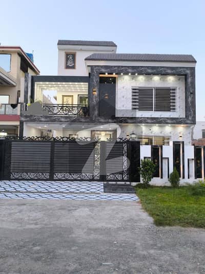 10-M Beautiful House With Basement For Sell In Al-Jalil Garden Housing Scheme