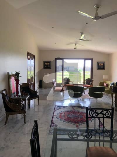 1000 Yards 1st Floor 3 bedrooms like new