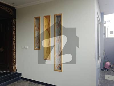 فیصل ٹاؤن فیز 1 فیصل ٹاؤن - ایف ۔ 18,اسلام آباد میں 5 کمروں کا 10 مرلہ مکان 1.8 لاکھ میں کرایہ پر دستیاب ہے۔