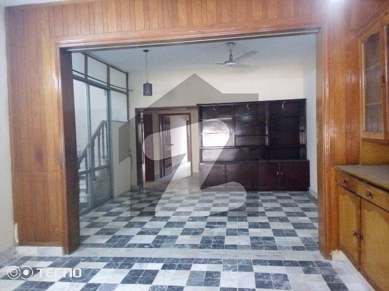 ایف ۔ 10/1 ایف ۔ 10,اسلام آباد میں 5 کمروں کا 1 کنال مکان 3.4 لاکھ میں کرایہ پر دستیاب ہے۔ ایف ۔ 10/1 ایف ۔ 10,اسلام آباد میں 5 کمروں کا 1 کنال مکان 3.4 لاکھ میں کرایہ پر دستیاب ہے۔