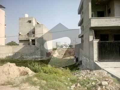 ایل ڈی اے ایوینیو ۔ بلاک سی ایل ڈی اے ایوینیو,لاہور میں 10 مرلہ رہائشی پلاٹ 1.0 کروڑ میں برائے فروخت۔