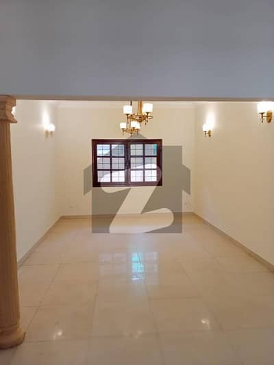 ڈی ایچ اے فیز 6 ڈی ایچ اے ڈیفینس,کراچی میں 4 کمروں کا 2 کنال مکان 4.65 لاکھ میں کرایہ پر دستیاب ہے۔