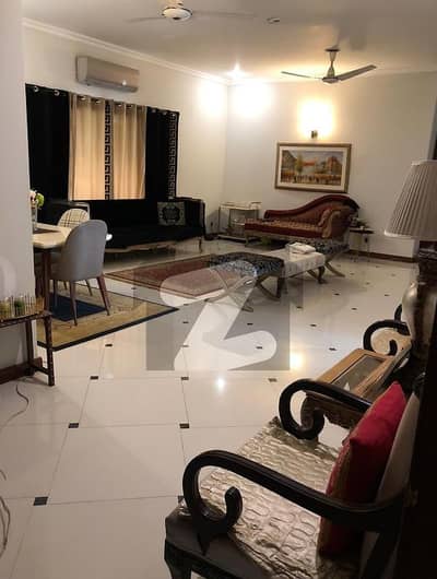 SLIGHTLY USED 01 KANAL VERY BEAUTIFUL UPPER PORTION AVAILABLE FOR RENT SLIGHTLY USED 01 KANAL VERY BEAUTIFUL UPPER PORTION AVAILABLE FOR RENT