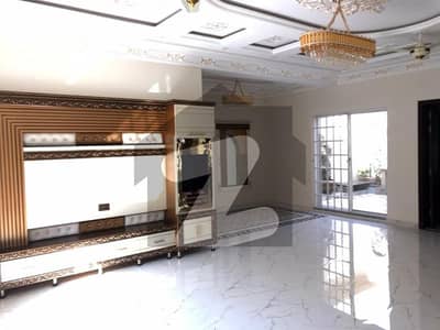 1 Kanal Upper Portion Beautiful Location