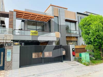 10 Marla House for Sale in Jasmine Block Bahria Town Lahore