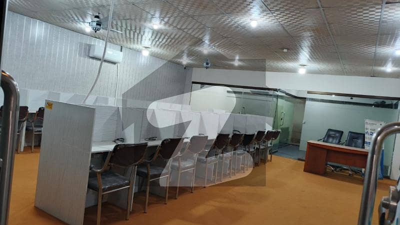 Ideal 1800 Sqft Full Furnish Office For Rent