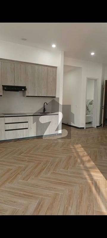 Fully Ventilated 3 Bedroom Family Apartment | Gulberg Prime location Fully Ventilated 3 Bedroom Family Apartment | Gulberg Prime location