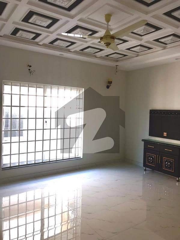 10 Marla Upper Portion Beautiful Location