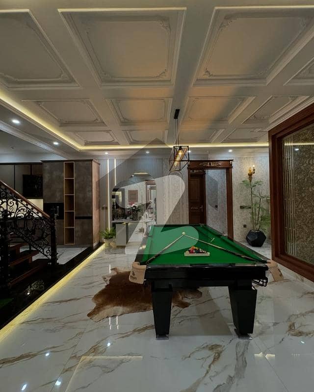 بیدیاں روڈ لاہور میں 6 کمروں کا 5 کنال فارم ہاؤس 15.0 ہزار میں کرایہ پر دستیاب ہے۔