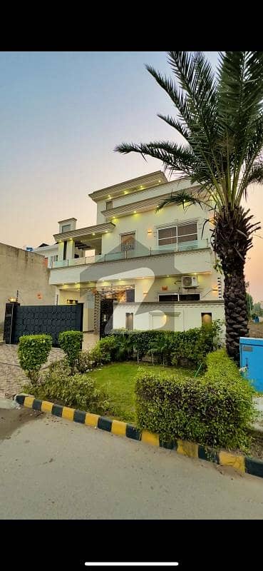 سٹی ہاؤسنگ فیز 3 - بلاک ایف ایف سٹی ہاؤسنگ - فیز 3,سٹی ہاؤسنگ سوسائٹی,گوجرانوالہ میں 5 کمروں کا 10 مرلہ مکان 3.99 کروڑ میں برائے فروخت۔