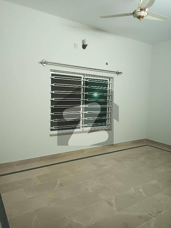 ای ۔ 11 اسلام آباد میں 3 کمروں کا 9 مرلہ بالائی پورشن 95.0 ہزار میں کرایہ پر دستیاب ہے۔