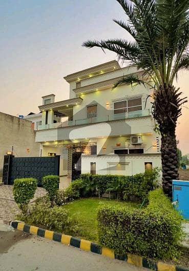 سٹی ہاؤسنگ فیز 3 - بلاک ایف ایف سٹی ہاؤسنگ - فیز 3,سٹی ہاؤسنگ سوسائٹی,گوجرانوالہ میں 5 کمروں کا 10 مرلہ مکان 3.99 کروڑ میں برائے فروخت۔