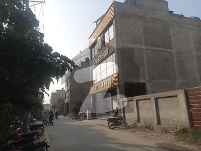 انڈگو کینال ہومز مین کینال بینک روڈ,لاہور میں 8 مرلہ کمرشل پلاٹ 7.2 کروڑ میں برائے فروخت۔