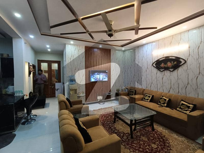 7 Marla Beautiful Upper Portion Available For Rent