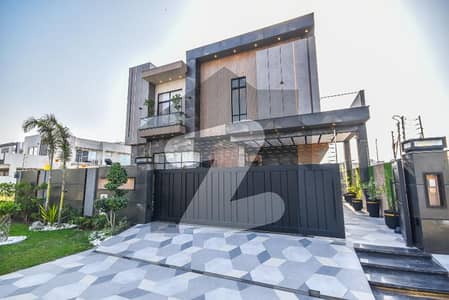 ڈی ایچ اے فیز 7 ڈیفنس (ڈی ایچ اے),لاہور میں 5 کمروں کا 1 کنال مکان 7.5 کروڑ میں برائے فروخت۔