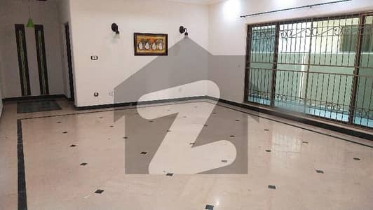 1 Kanal Beautiful Lower Portion Available For Rent On Prime Location Of DHA Phase 5