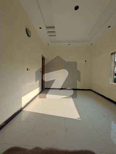 نارتھ ناظم آباد ۔ بلاک ڈی نارتھ ناظم آباد,کراچی میں 4 کمروں کا 16 مرلہ بالائی پورشن 1.65 لاکھ میں کرایہ پر دستیاب ہے۔