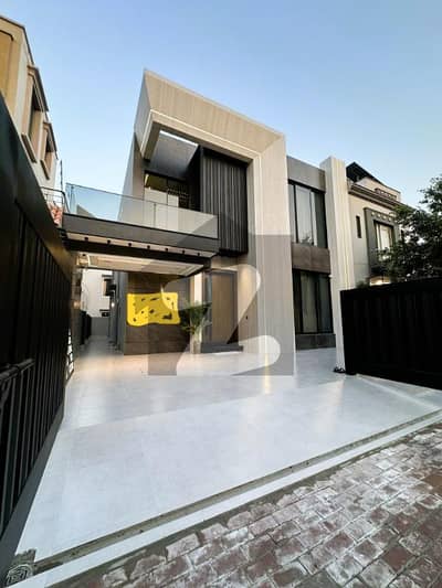 10 MARLA ULTRA LUXUEY DESIGNER HOUSE FOR SALE IN HOT BLOCK OF BAHRIA TOWN LAHORE