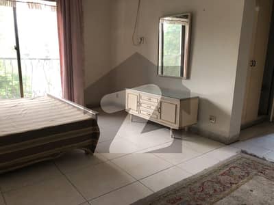 ڈی ایچ اے فیز 2 - بلاک یو فیز 2,ڈیفنس (ڈی ایچ اے),لاہور میں 1 کمرے کا 2 مرلہ کمرہ 34.0 ہزار میں کرایہ پر دستیاب ہے۔