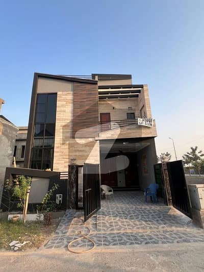 5 Marla Brand New House For Sale Direct Meeting With Owner In Parkview City Lahore