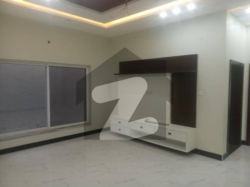 واپڈا سٹی فیصل آباد میں 15 مرلہ مکان 4.6 کروڑ میں برائے فروخت۔